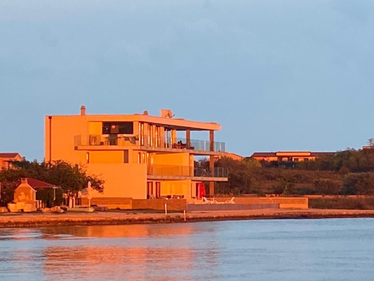 Jamc Dream Familientraum Direkt Am Meer Mit Beheiztem Pool Privlaka  Exterior photo