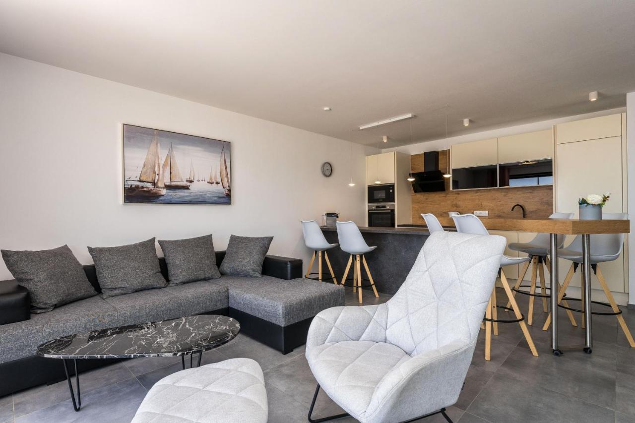Jamc Dream Familientraum Direkt Am Meer Mit Beheiztem Pool Privlaka  Exterior photo