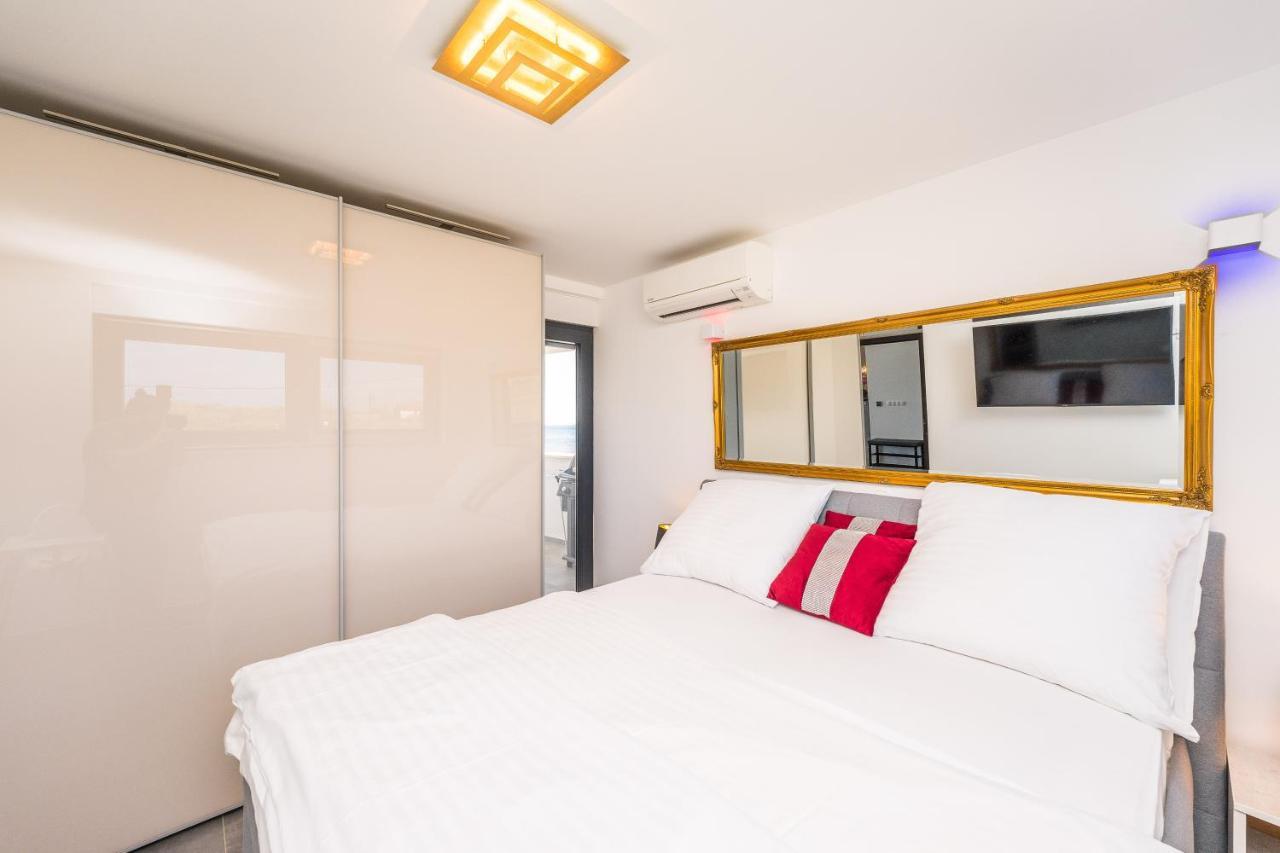 Jamc Dream Familientraum Direkt Am Meer Mit Beheiztem Pool Privlaka  Exterior photo