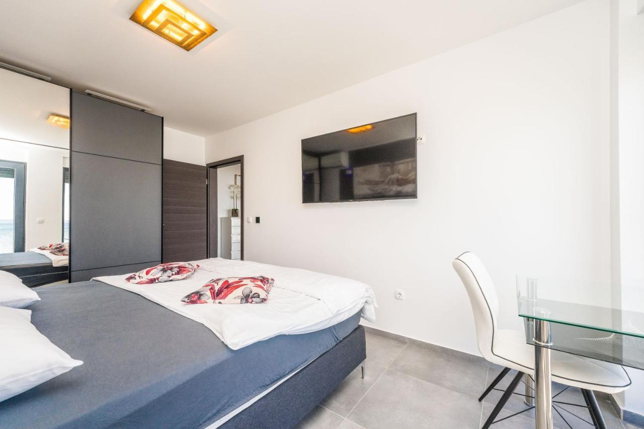 Jamc Dream Familientraum Direkt Am Meer Mit Beheiztem Pool Privlaka  Exterior photo